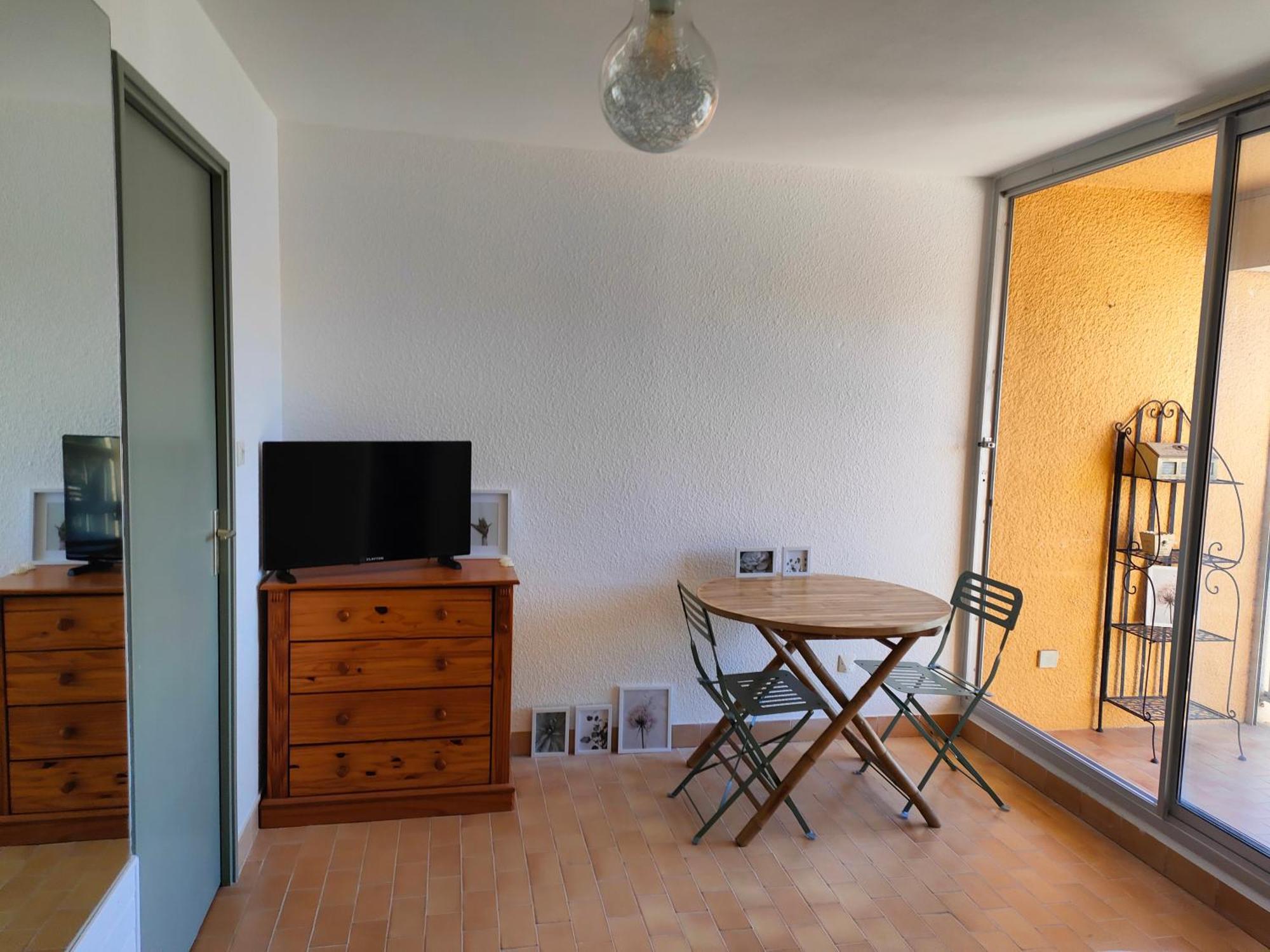Gruissan, Studio Cabine, Au Calme Vue Degagee Sur Marina 외부 사진
